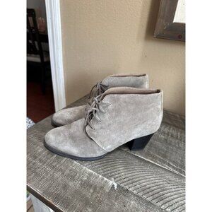 Vionic Orthotic Suede Zenda Lace up Ankle Boots Size 8